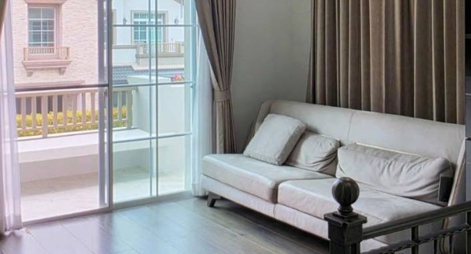 Casa en venta de 4 habitaciones en Bang Khen, Bangkok