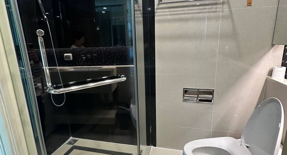 For rent 1 bed condo in Sathon, Bangkok