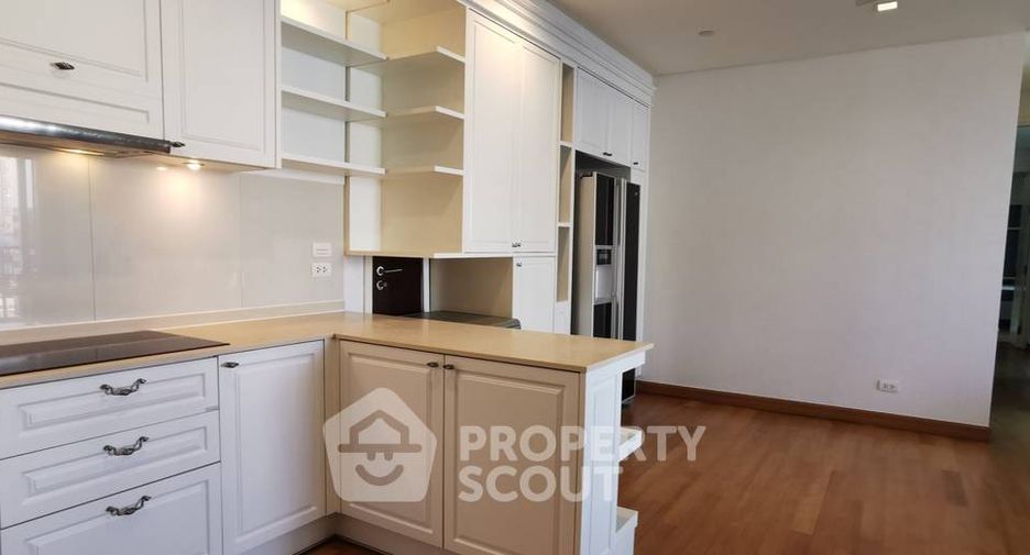 For rent 4 ベッドルーム condo in Watthana, Bangkok