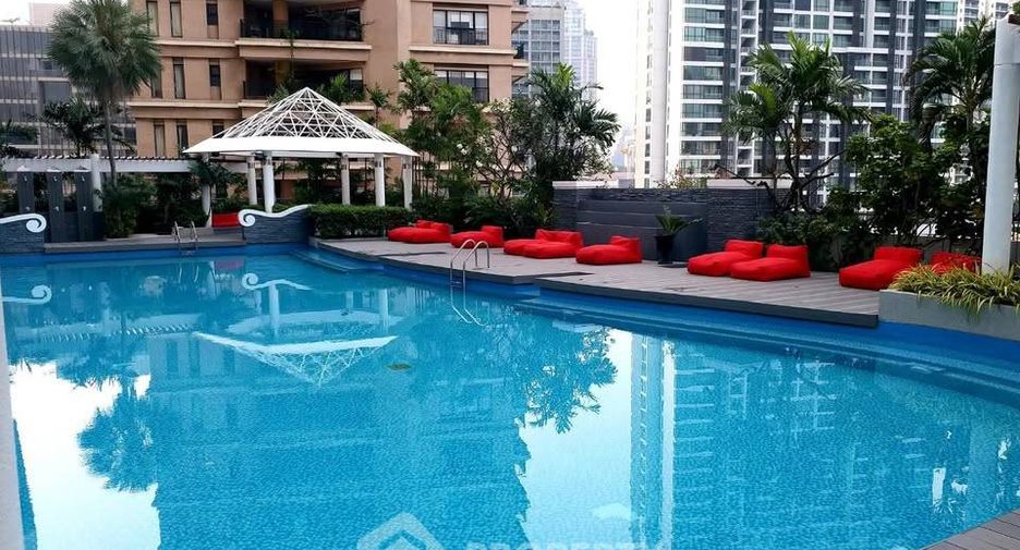 For rent 2 bedrooms condo in Khlong Toei, Bangkok