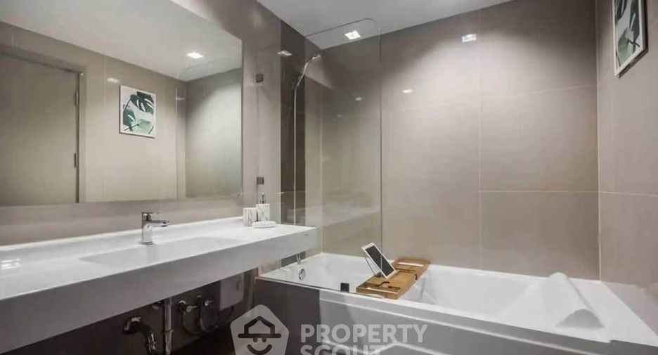 For rent 2 bedrooms condo in Phra Khanong, Bangkok