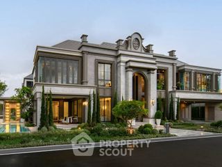For sale 5 bedrooms house in Thawi Watthana, Bangkok