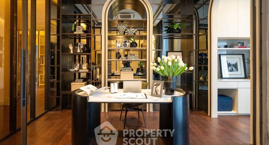 For sale 5 bedrooms house in Thawi Watthana, Bangkok
