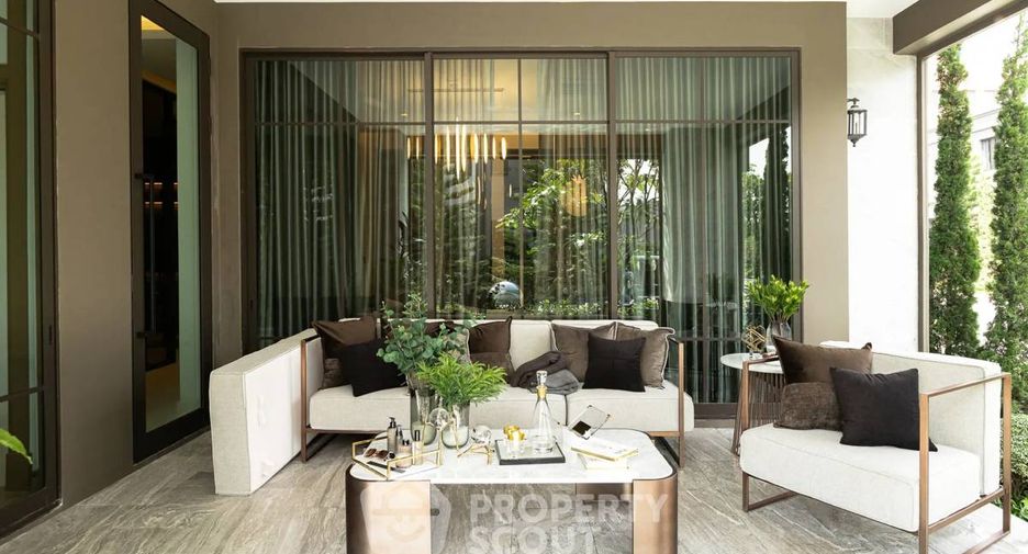 For sale 5 bedrooms house in Thawi Watthana, Bangkok