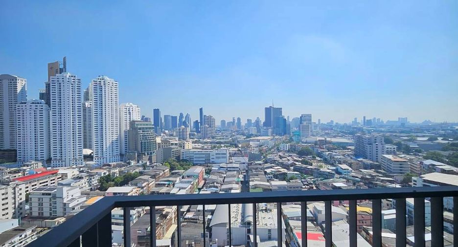 For sale 1 bed condo in Khlong Toei, Bangkok