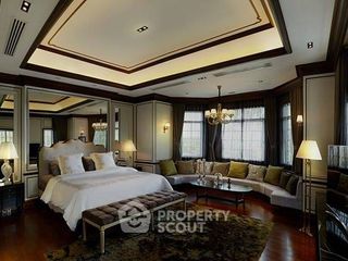 For sale 6 bedrooms house in Bang Khae, Bangkok