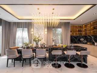 For sale 4 bedrooms house in Sai Mai, Bangkok