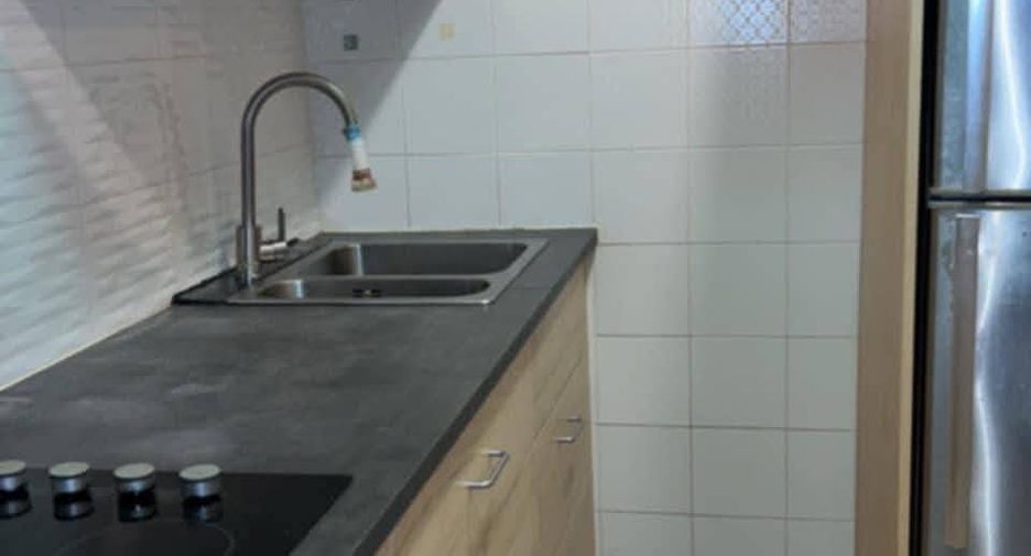 For sale 2 bedrooms condo in Watthana, Bangkok