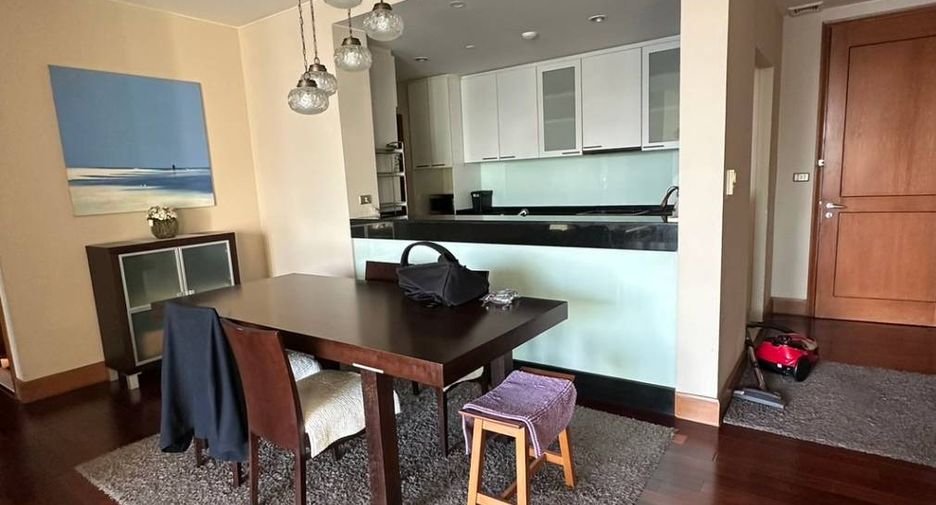 For sale 3 bedrooms condo in Sathon, Bangkok