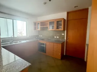 For rent 3 bedrooms apartment in Sathon, Bangkok