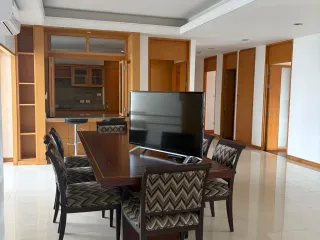 For rent 3 bedrooms apartment in Sathon, Bangkok