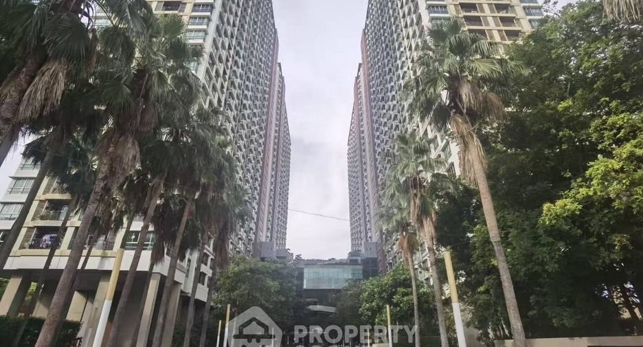 For sale 2 bedrooms condo in Yan Nawa, Bangkok