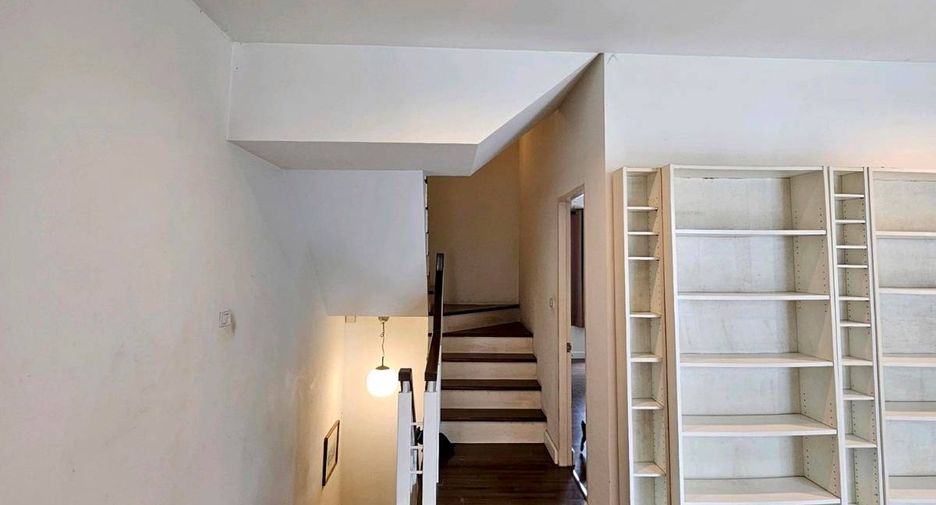 For rent and for sale 3 bedrooms townhouse in Prawet, Bangkok