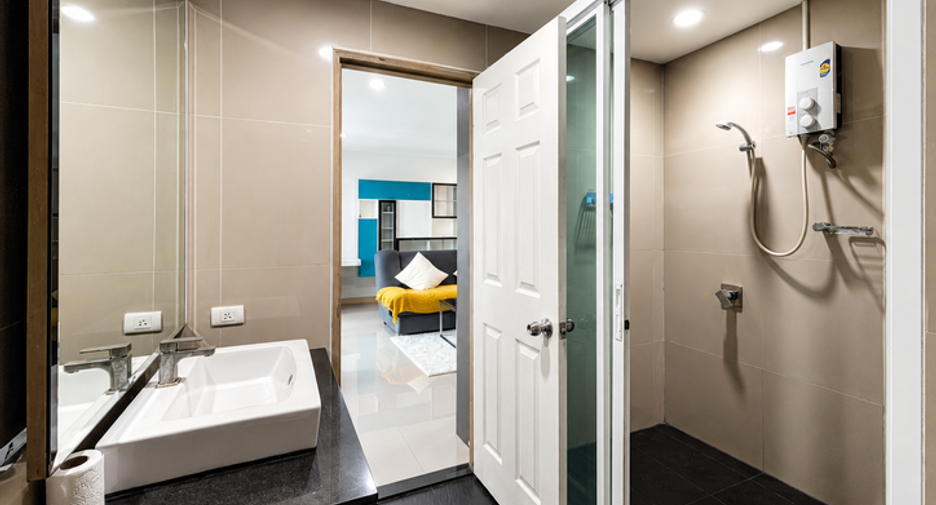 For sale 1 bed condo in Mueang Phuket, Phuket