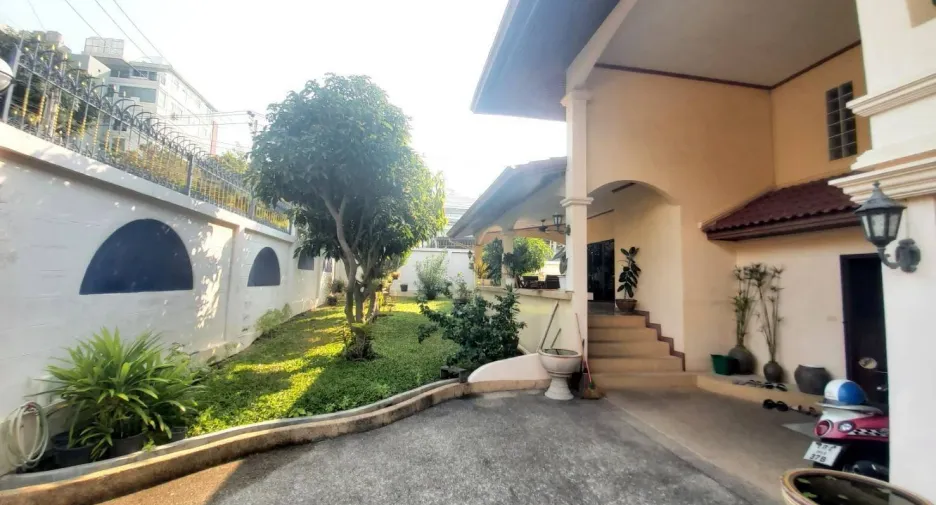 For sale 4 bedrooms villa in Bang Lamung, Chonburi