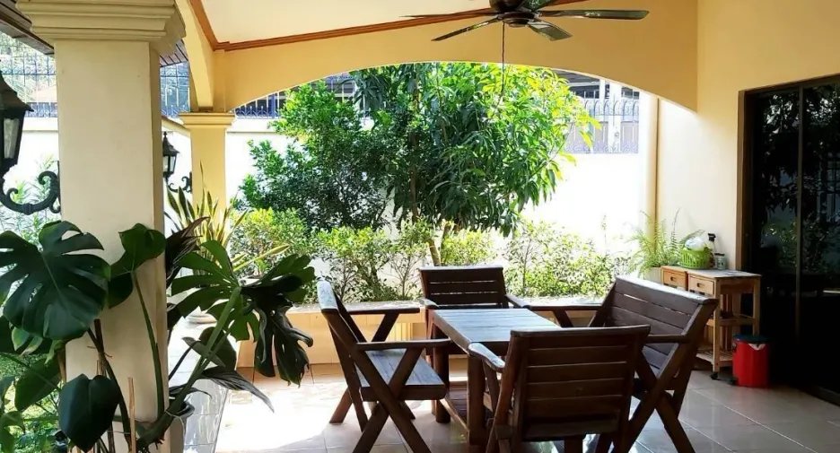 For sale 4 bedrooms villa in Bang Lamung, Chonburi