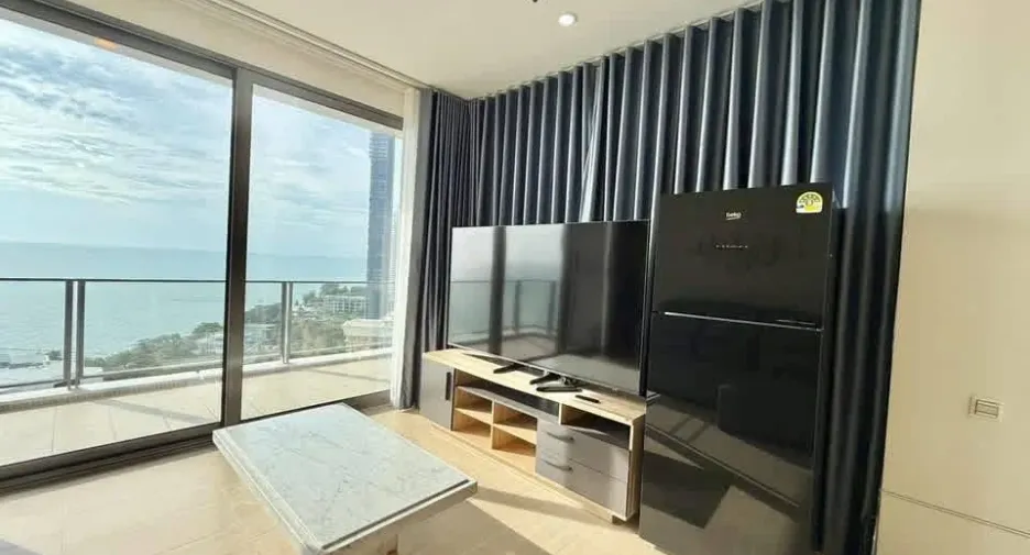 For rent 3 bedrooms condo in Bang Lamung, Chonburi