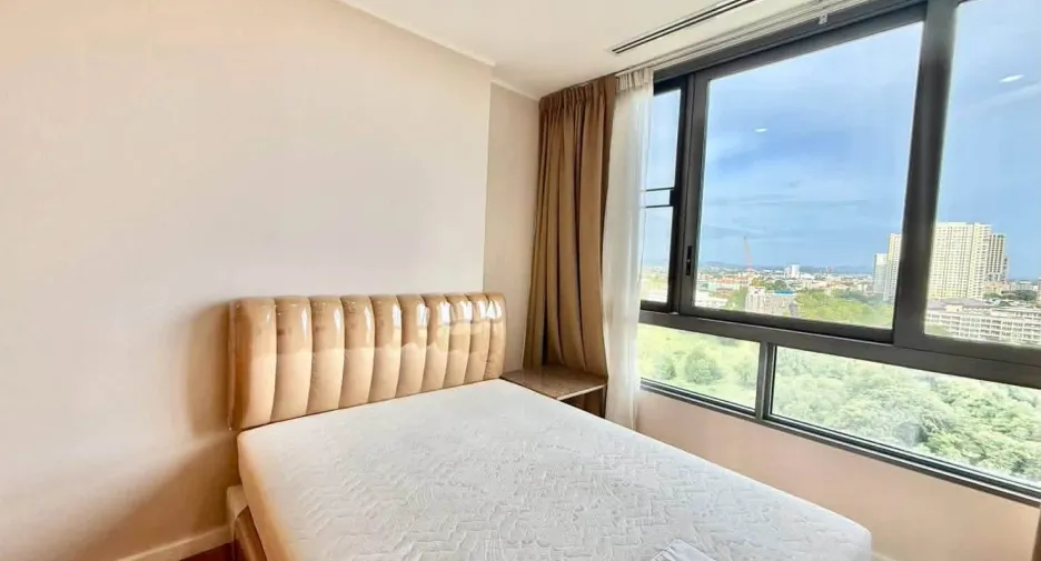 For rent 3 bedrooms condo in Bang Lamung, Chonburi