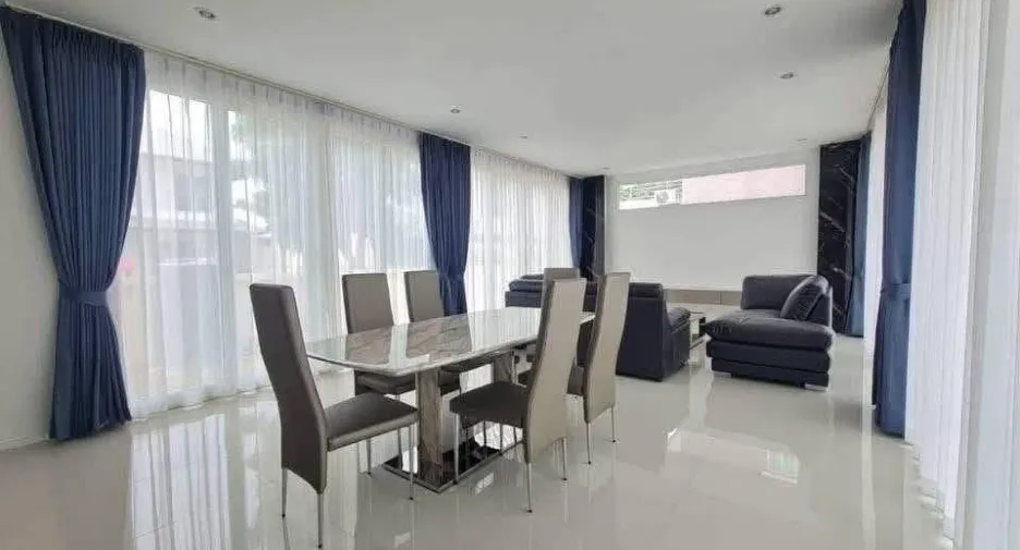 For sale 5 bedrooms villa in Bang Lamung, Chonburi