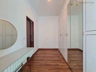 For sale 5 bedrooms villa in Bang Lamung, Chonburi