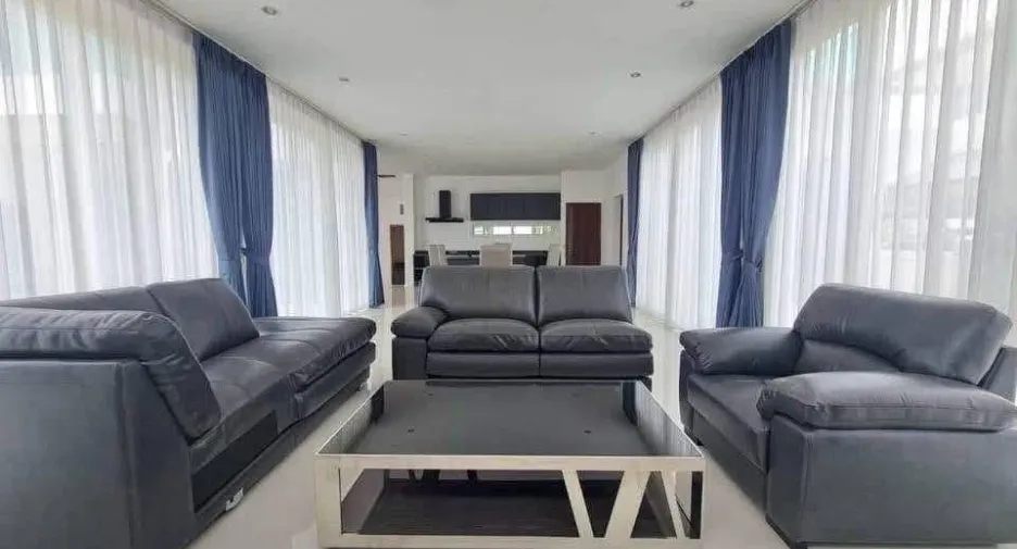 For sale 5 bedrooms villa in Bang Lamung, Chonburi