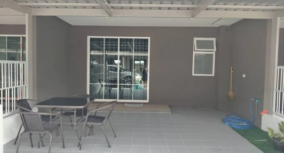 For rent 4 bedrooms townhouse in Huay Yai, Pattaya