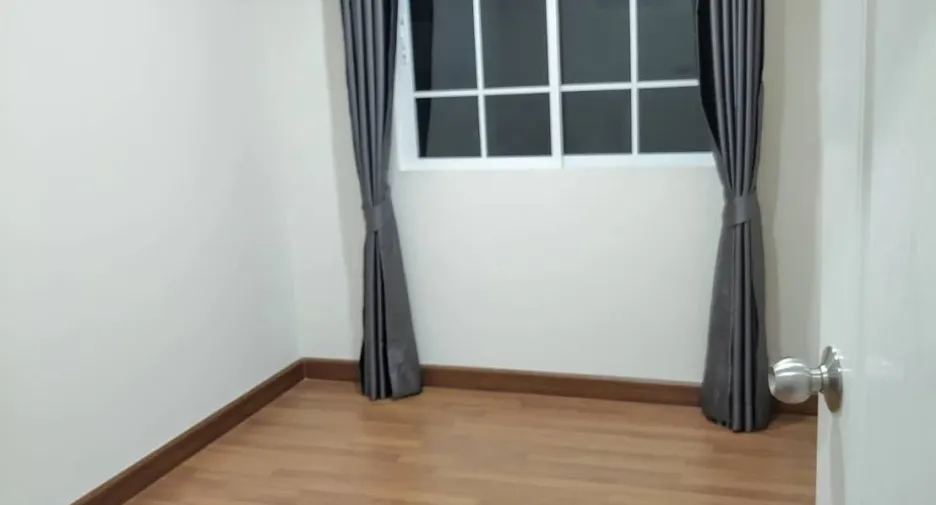 For rent 4 bedrooms townhouse in Huay Yai, Pattaya