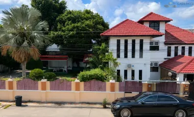 Аренда 3 спальни вилла в Банг Ламунг, Чонбури