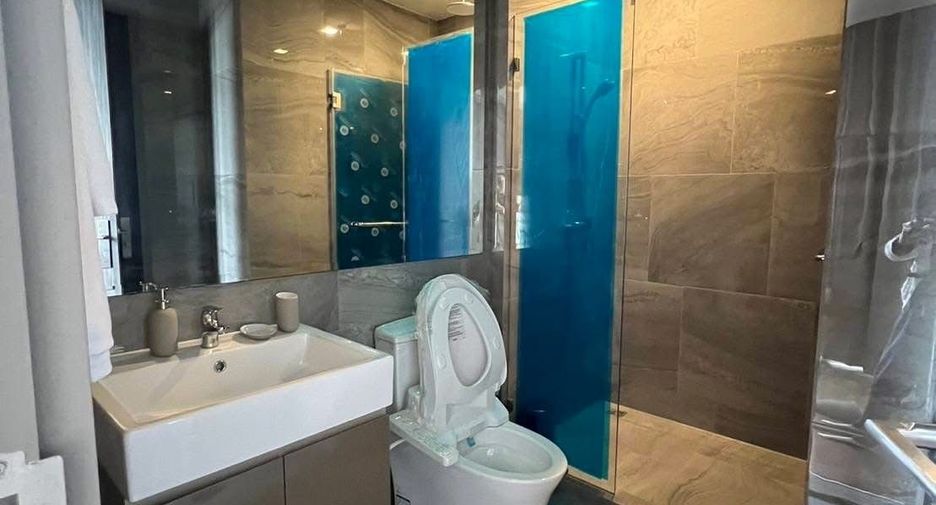 For rent 2 bedrooms condo in Ratchathewi, Bangkok