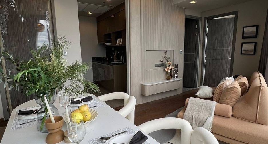 For rent 2 bedrooms condo in Ratchathewi, Bangkok