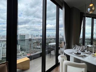 For rent 2 bedrooms condo in Ratchathewi, Bangkok