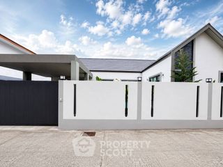 For sale 3 bedrooms villa in Bang Lamung, Chonburi