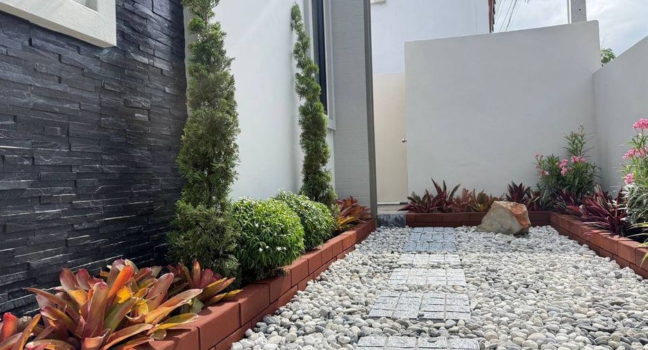 For sale 3 bedrooms villa in Bang Lamung, Chonburi