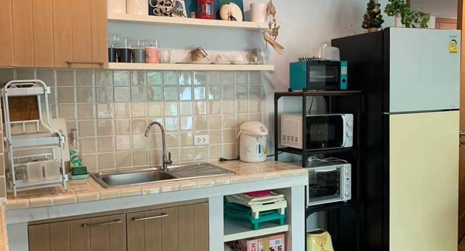 For sale 1 bed apartment in Khlong Toei, Bangkok