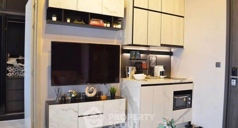 For sale 1 bed condo in Phra Khanong, Bangkok