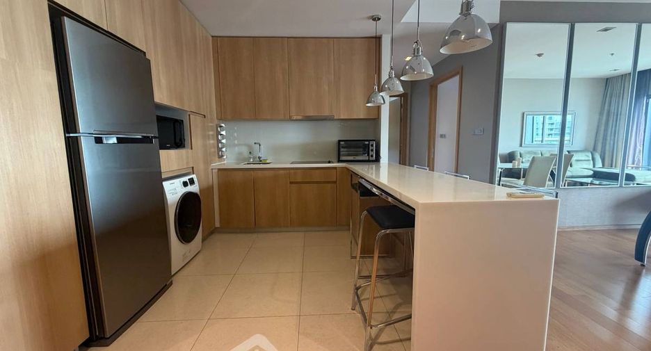 For sale 2 ベッドルーム condo in Khlong Toei, Bangkok