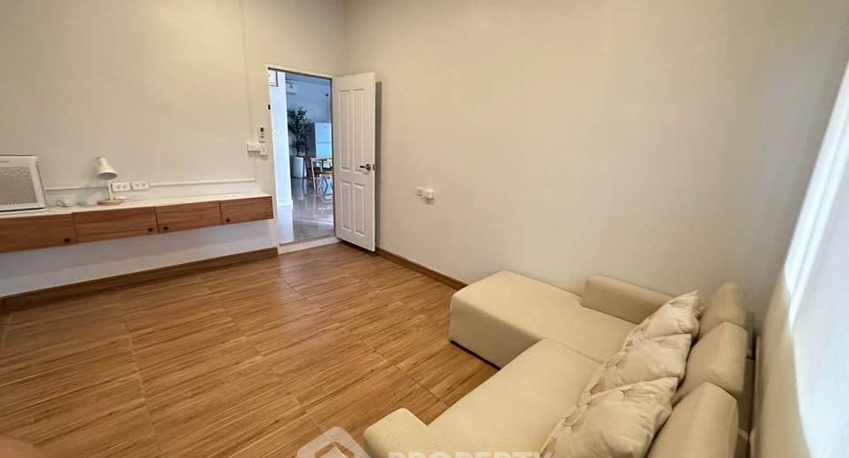 Casa en venta de 4 habitaciones en Bang Lamung, Chonburi