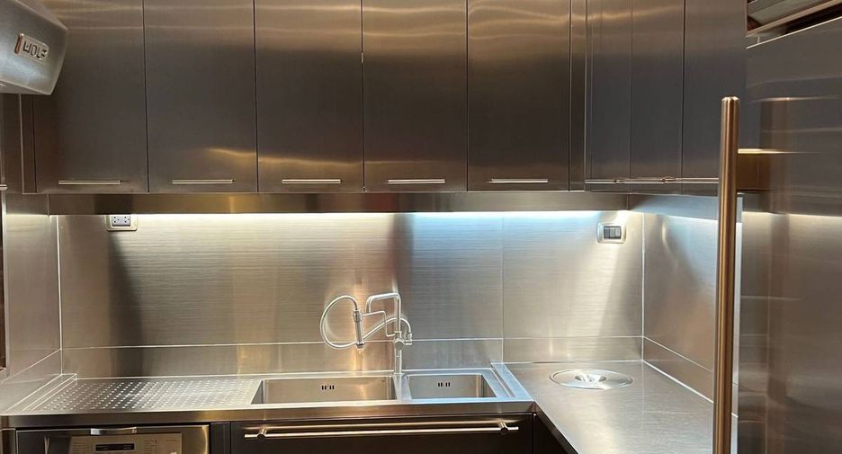 Продажа 3 спальни кондо в Сатхон, Бангкок