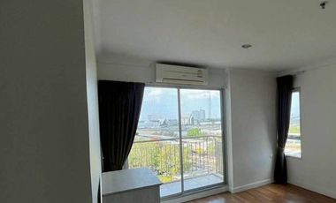 Wohnung zum Kauf mit 2 Zimmer in Huai Khwang, Bangkok