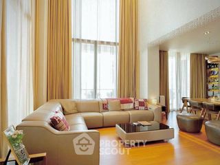 For sale 4 bedrooms condo in Sathon, Bangkok