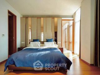 For sale 4 bedrooms condo in Sathon, Bangkok