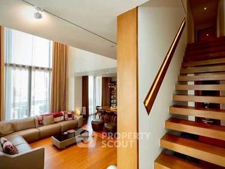 For sale 4 bedrooms condo in Sathon, Bangkok