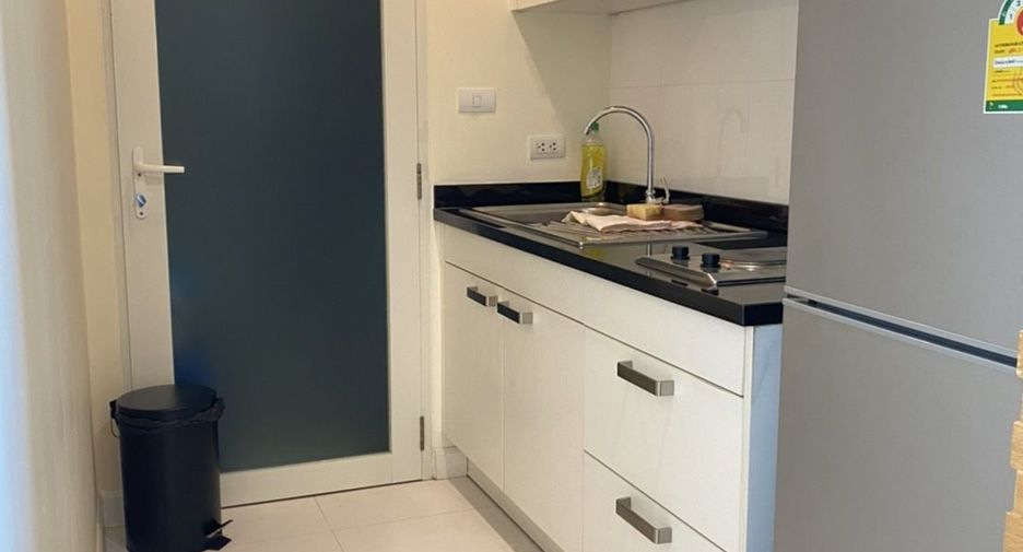 For rent 1 bed condo in Watthana, Bangkok