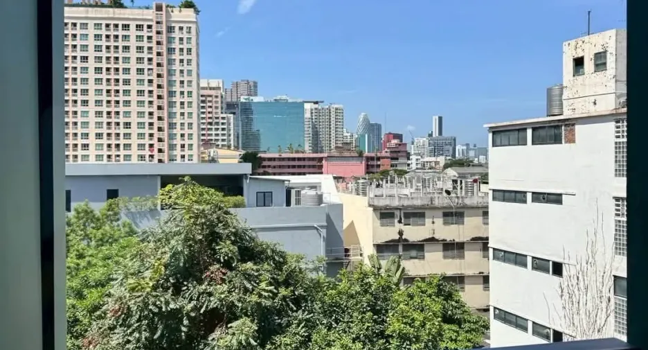 For sale 1 bed condo in Phaya Thai, Bangkok