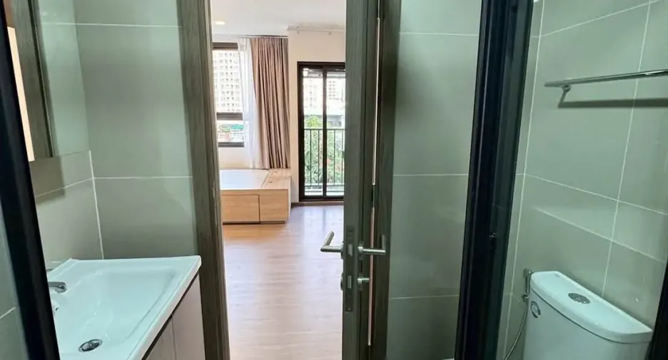 For sale 1 bed condo in Phaya Thai, Bangkok