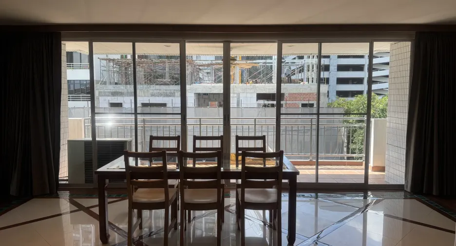 For rent 3 bedrooms apartment in Sathon, Bangkok
