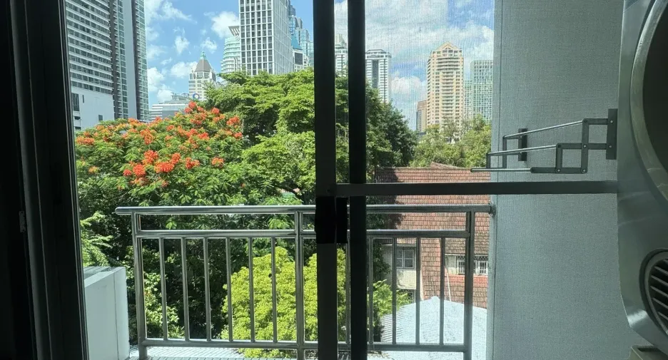 For rent 3 bedrooms apartment in Sathon, Bangkok