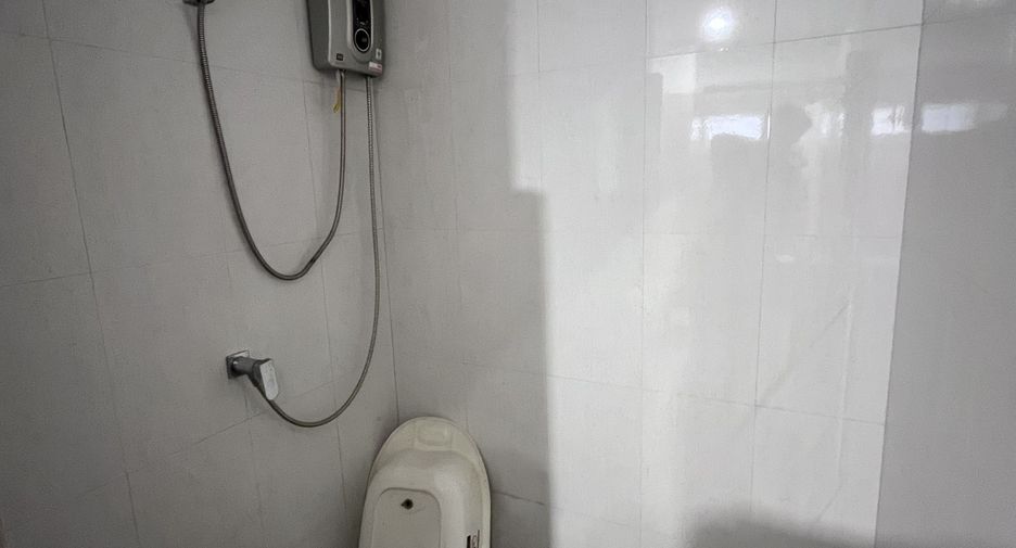 For rent 3 bedrooms condo in Mueang Phuket, Phuket