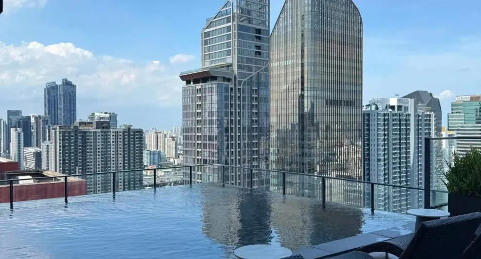 For rent 1 bed condo in Watthana, Bangkok