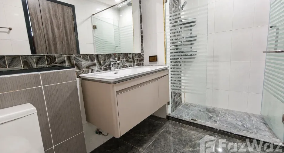 For sale 2 bedrooms condo in Jomtien, Pattaya